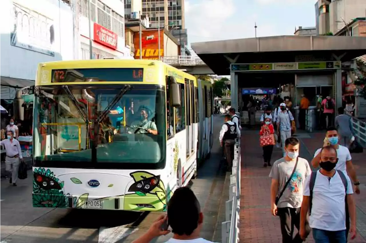 Tras anuncio del presidente Petro, este el plan para que Bucaramanga tenga buses a gas y eléctricos