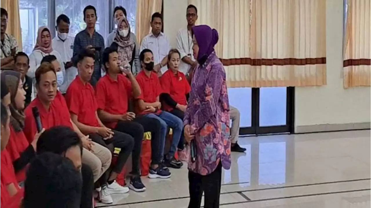 Dengar Curhatan Korban TPPO, Menteri Risma Minta Calon Pekerja Migran Tak Tergiur Gaji Besar