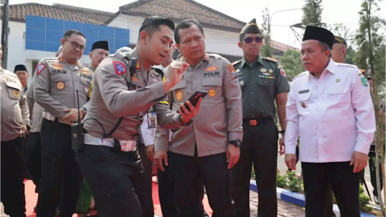 Kapolda Jatim Salut Kecepatan Pelayanan SIM Walk Thru dan Konfirmasi E-Tilang Satlantas Polres Pasur