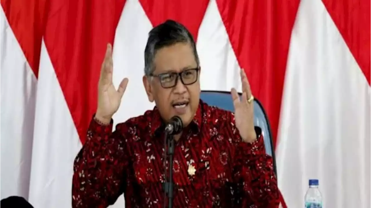 Sindiran Sekjen PDIP: Yang Masang Baliho Wajah Jokowi Demi Raih Suara, Bakal Kecele