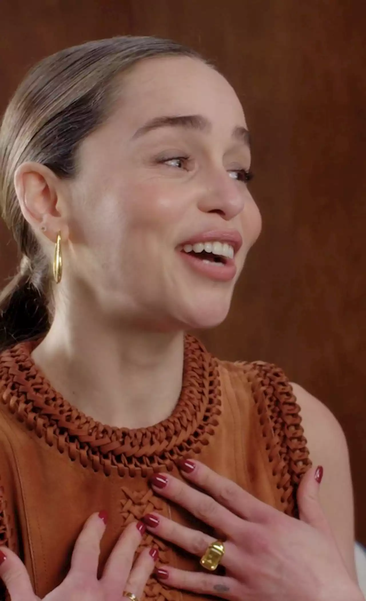 Watch Emilia Clarke and Olivia Colman Cackle Over Tea in “Off the Cuff”