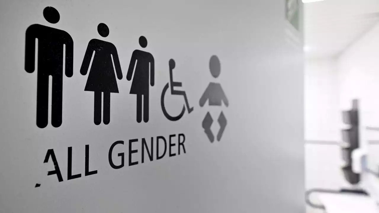 Wisconsin school district ordered to allow 11-year-old trans student use girls' bathroom