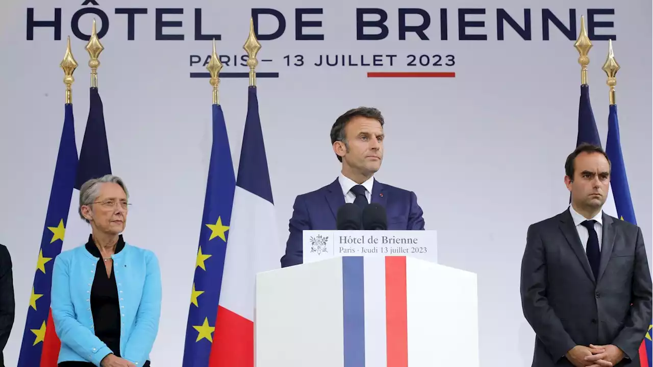 JO de Paris : le défilé du 14 juillet 2024 n'aura pas lieu sur les Champs-Elysées, mais entre Vincennes et la place de la Nation, annonce Emmanuel Macron