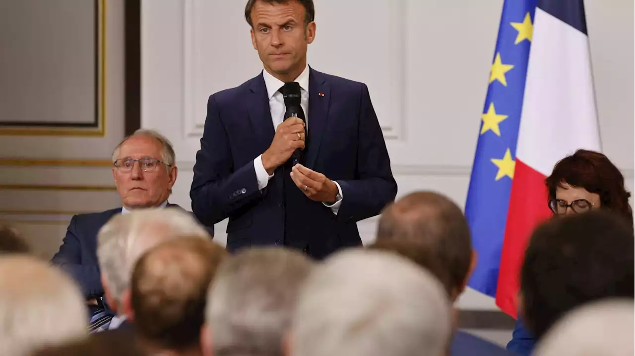 Remaniement : face à agenda présidentiel saturé, 'Tout est tendu, l’ambiance est pénible', glisse-t-on dans l'entourage d'Emmanuel Macron