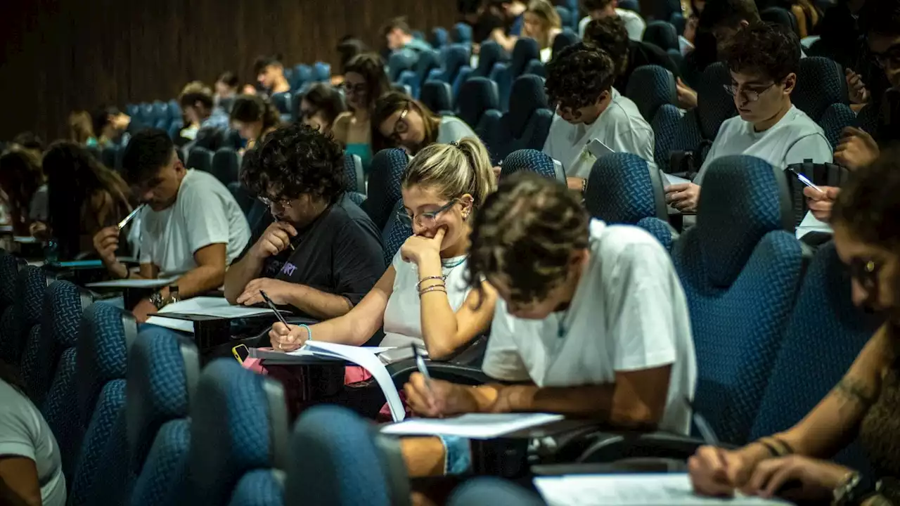 Si avvicina il test di medicina, 2 studenti su 3 sono donne