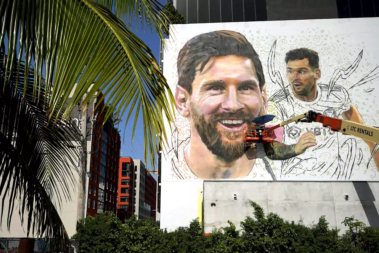 Messi Mania Engulfs Miami Ahead Of Soccer Superstar's Arrival