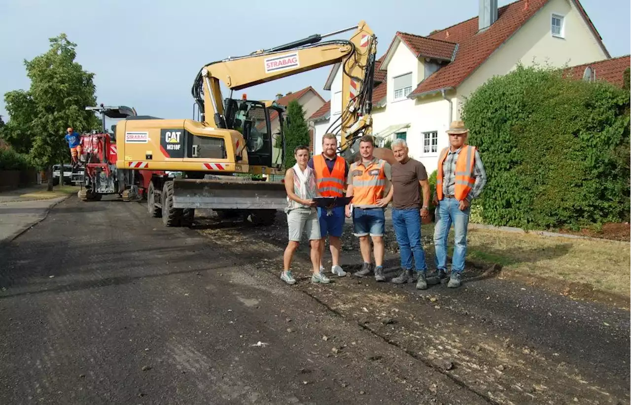 Umweg für Autofahrer: An der Münchshofener Straße in Teublitz sind die Bagger angerollt