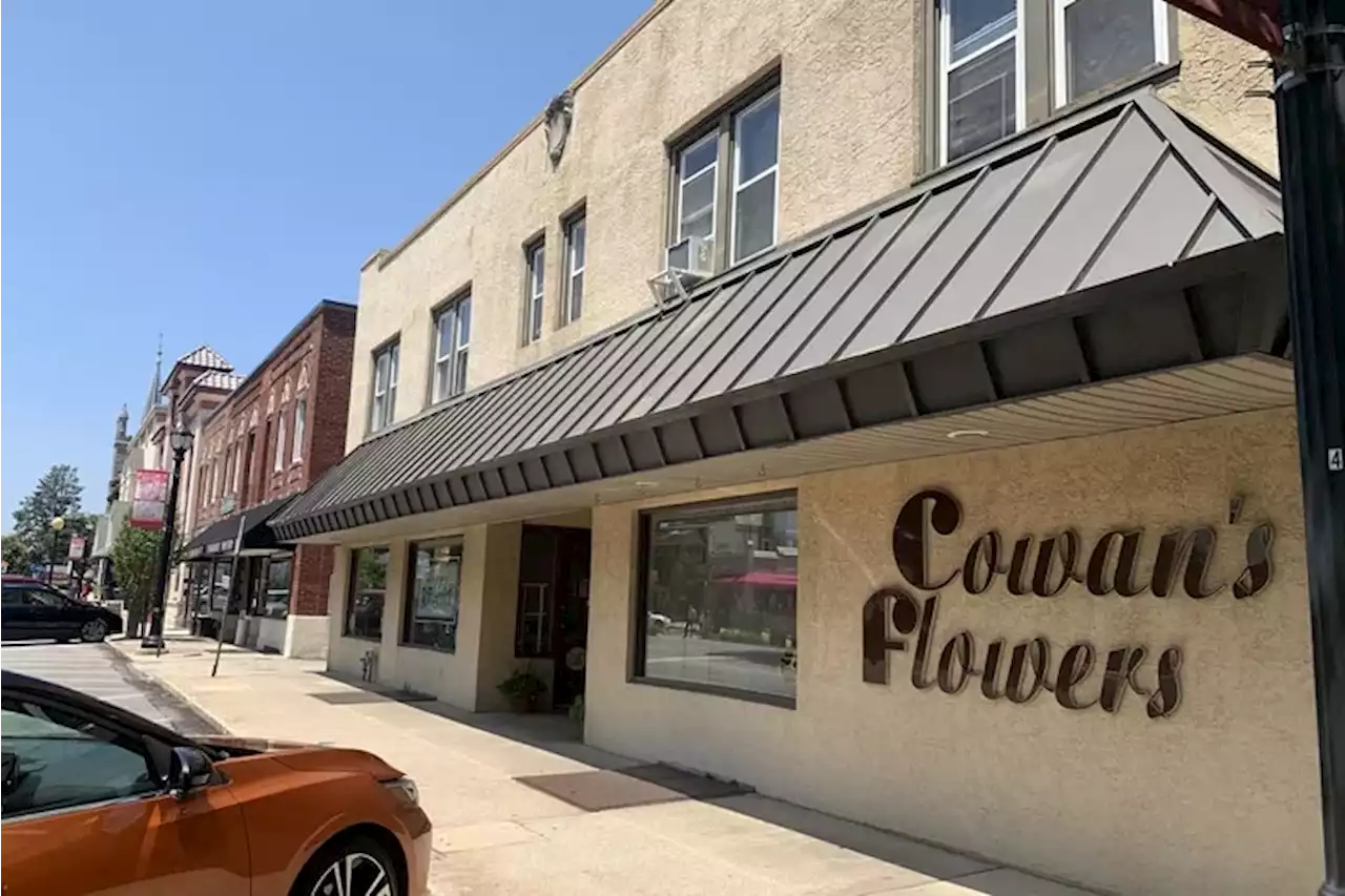 Cowan’s Flowers in Wayne closes after 101 years on Lancaster Ave.