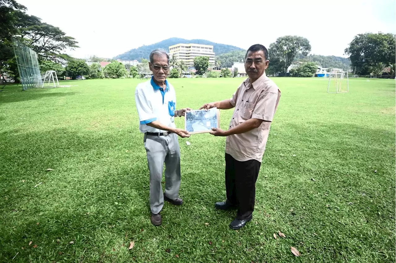 Senior citizens want recreational facilities built at three fields