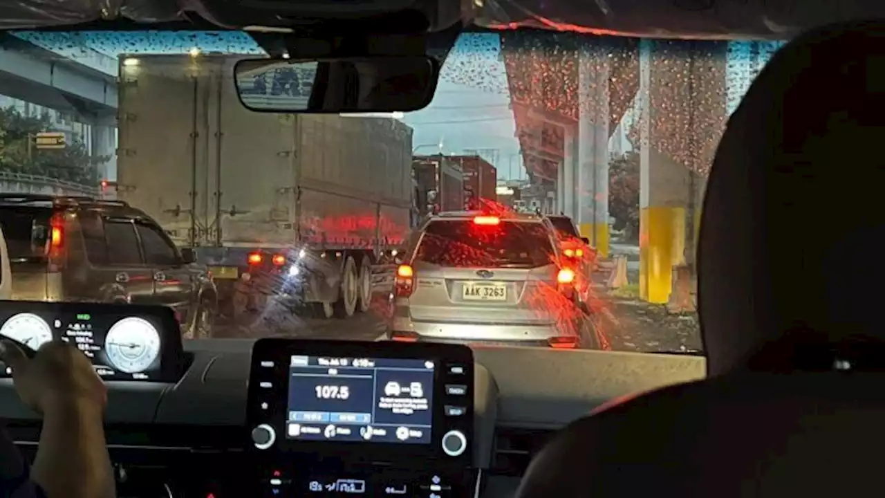 ‘Water world’: Philippine commuters, including mayor, caught in heavy traffic due to rain, flooding