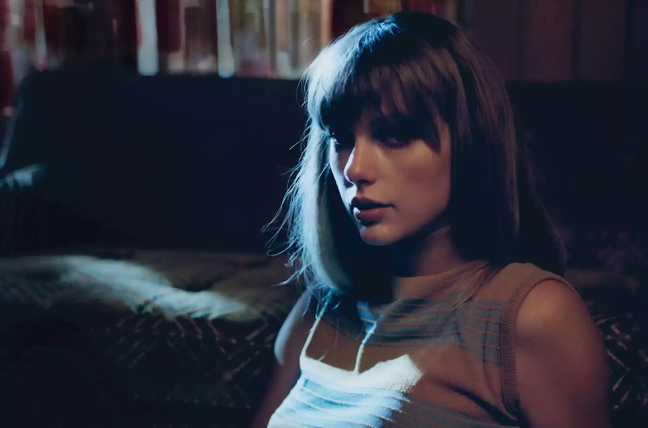 Taylor Swift Ties for Most No. 1s on Pop Airplay Chart Thanks to ‘Karma’