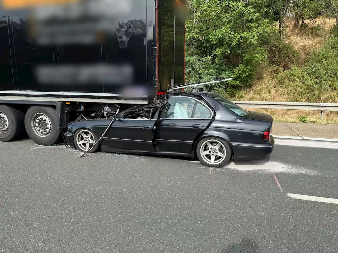 Schwerer Unfall in Nürnberger Klimakleber-Stau