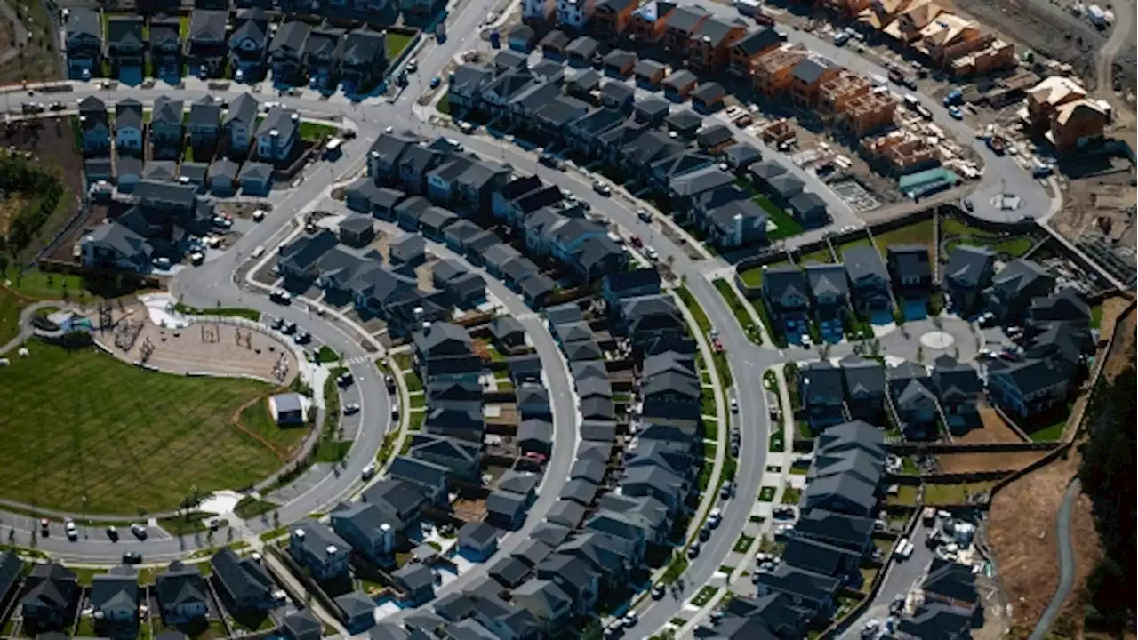 Higher rents, housing costs to hinder future success of large Canadian cities: Economists - BNN Bloomberg