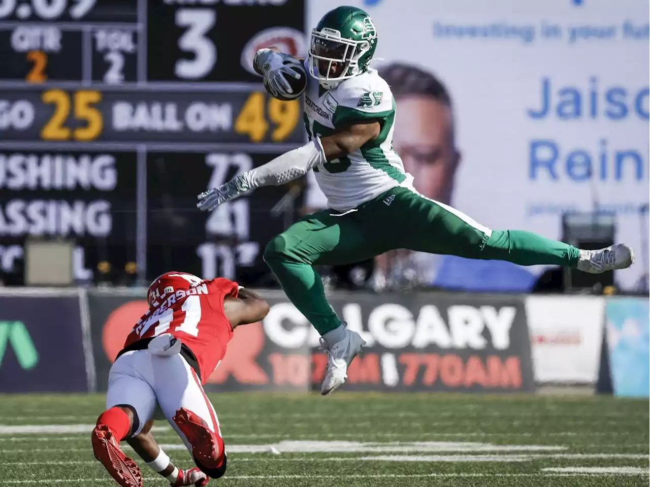 Calgary Stampeders defence looks to stop Roughriders running back Jamal Morrow