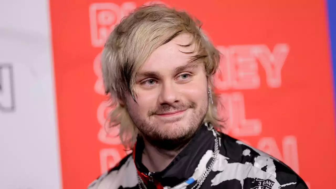 5 Seconds of Summer's Michael Clifford & Wife Expecting Baby Daughter