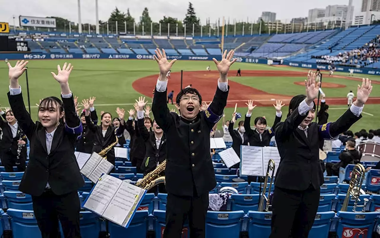 Japan’s macho cheerleaders fight to save a tradition