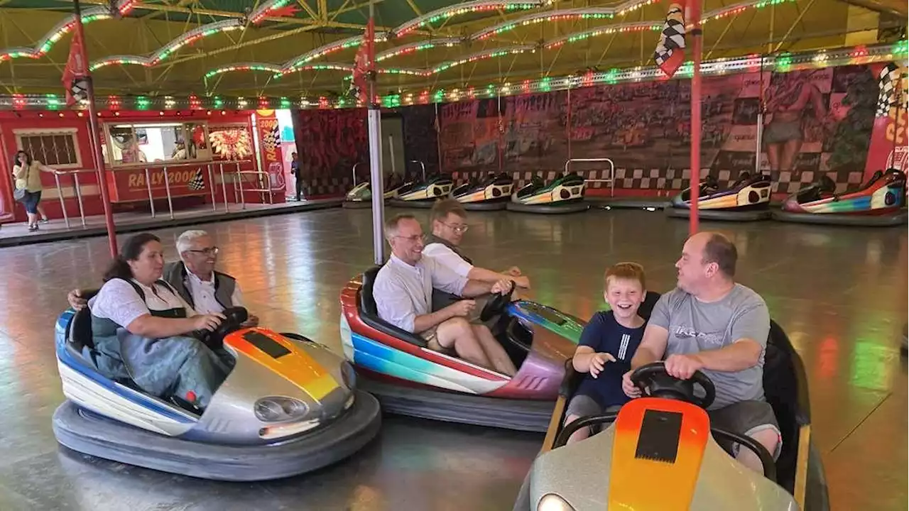 Wiesnsplitter vom Volksfest Waldkraiburg: Von Glupperl und Zielwasser