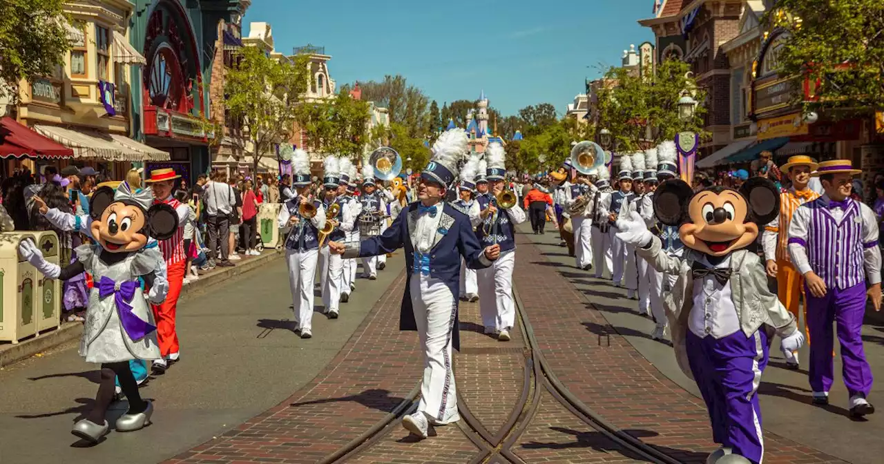 Disneyland workers could get a pay hike to nearly $20 an hour after living-wage win