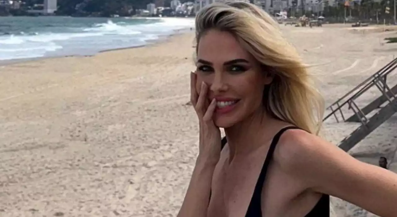 Ilary Blasi, l'accusa di una fan: «Ti ho incontrata in Brasile, mi hai allontanata con una frase poco elegante»