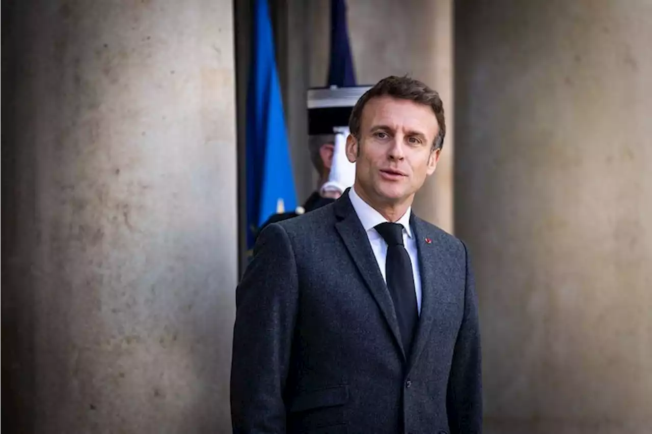 Silence de Macron le jour du 14-Juillet : 'Il n'a pas voulu crisper l'opinion encore davantage'