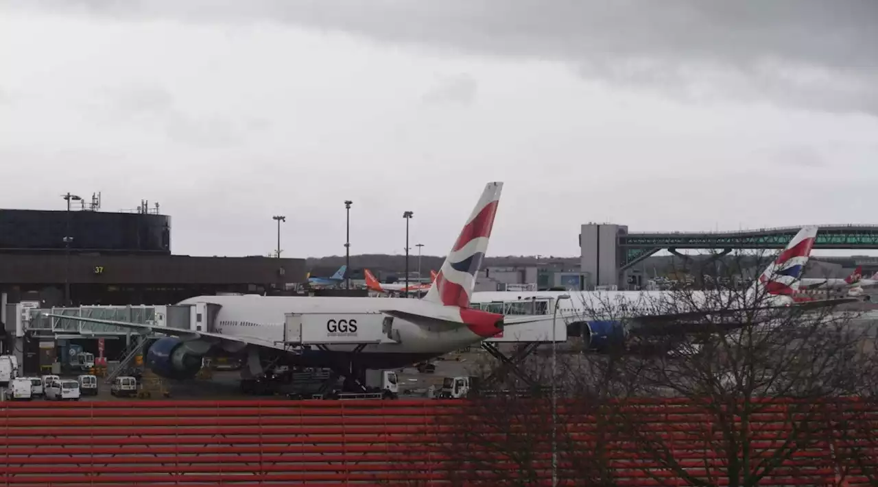 Londra, otto giorni di sciopero aereo all'aeroporto di Gatwick: rischio caos