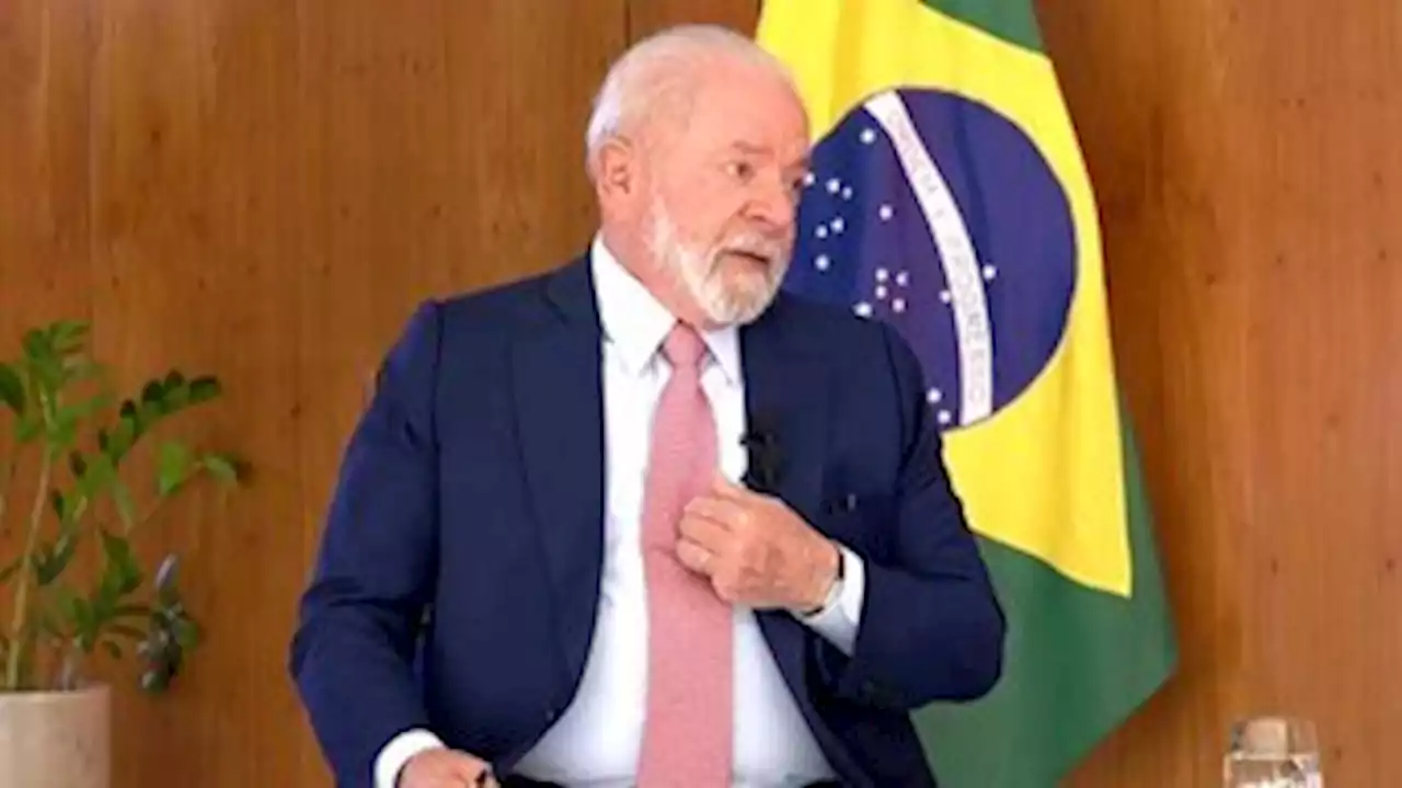 Lula admite trocas em ministérios, cobra responsabilidade do BC e nega amizade com Zanin