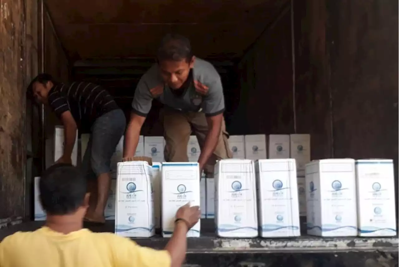 Arab Saudi Kirim 90 Ribu Galon Air Zamzam Tambahan ke Indonesia |Republika Online