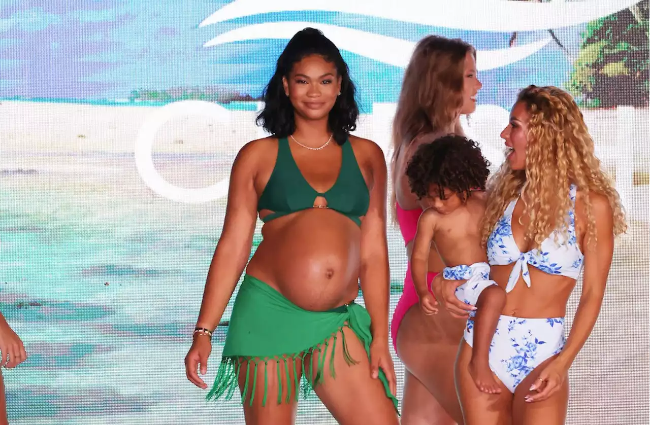 Model Chanel Iman mit Babybauch auf dem Laufsteg