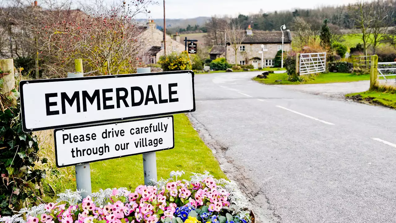 Emmerdale star pays tribute to former co-star after sudden exit