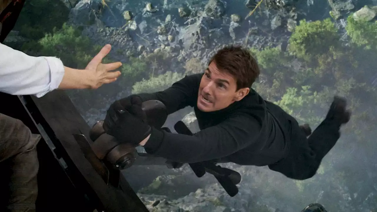 ‘Mission: Impossible 7’ Director Says He Considered De-Aging Tom Cruise for Scene in Film