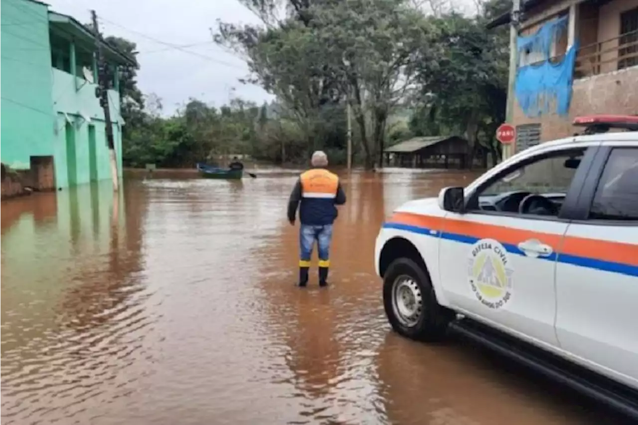 Ventos fortes causam duas mortes em SP; RS segue em alerta por ciclone