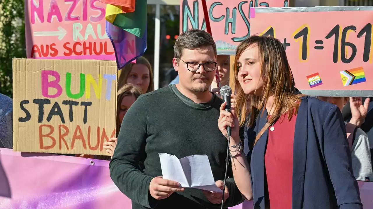 Nach rechten Anfeindungen: Lehrer verlassen Schule in Burg