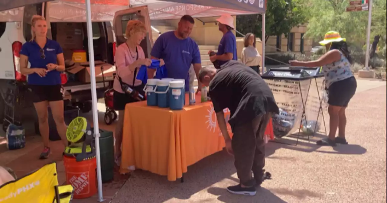 Phoenix programs to keep people cool are hit or miss during extreme heat temperatures