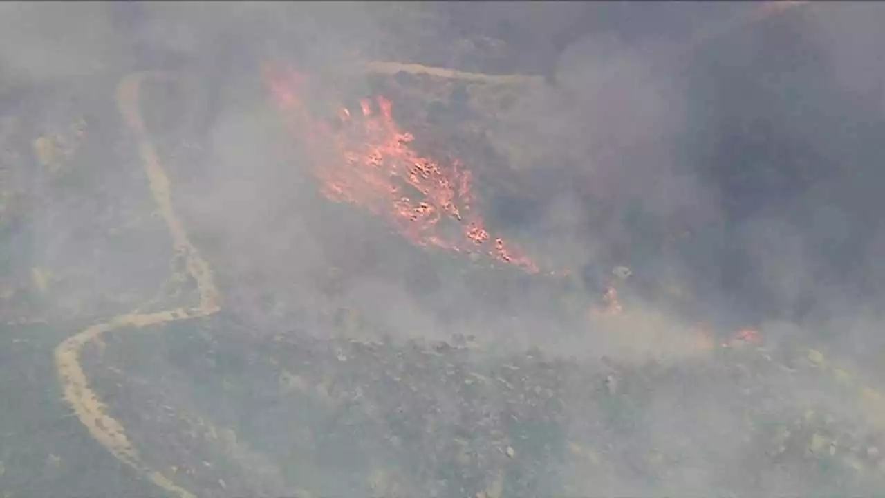 Riverside County evacuations ordered as fires burn hundreds of acres in Moreno Valley, Beaumont