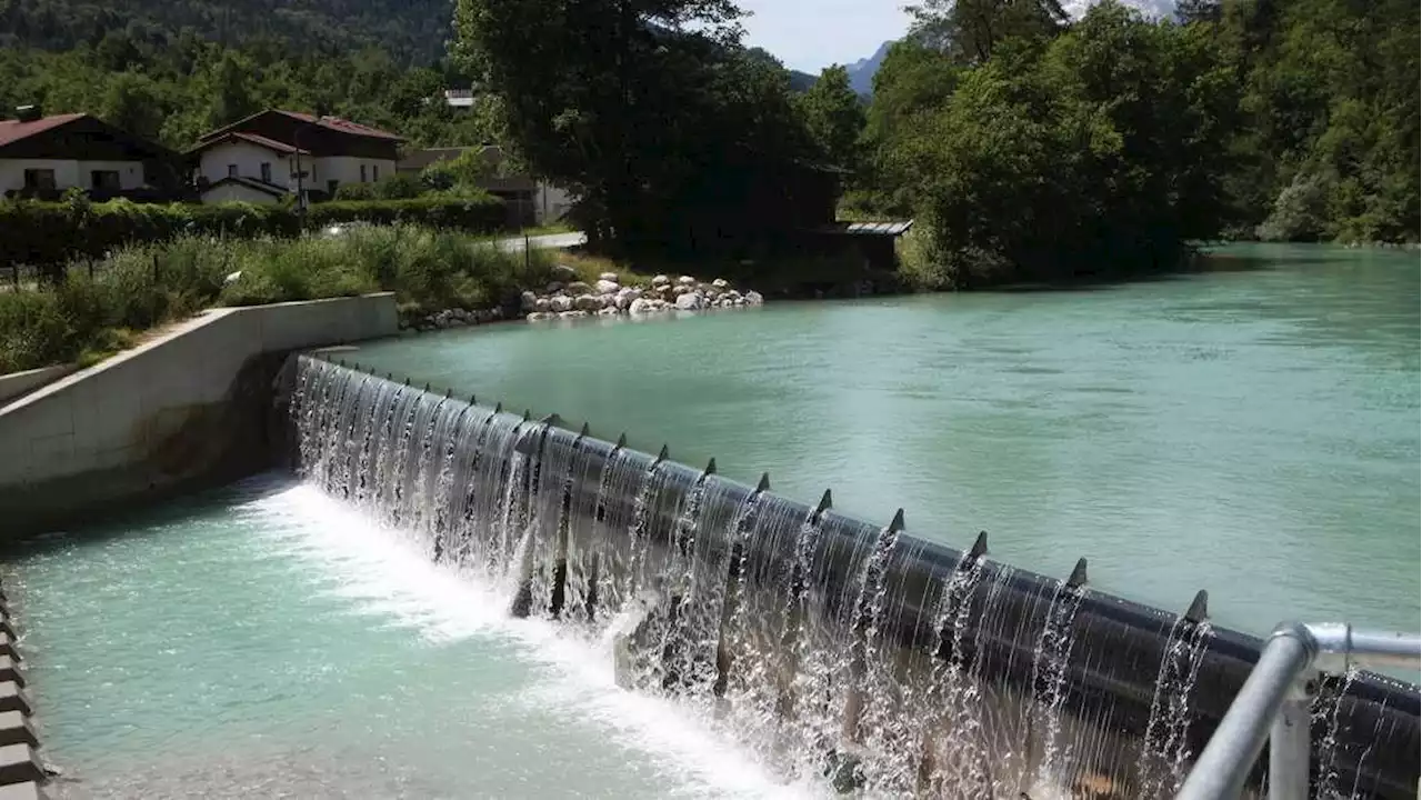 Berchtesgaden: Staatsministerin Michaela Kaniber würdigt modernisiertes Wasserkraftwerk „Gartenau“