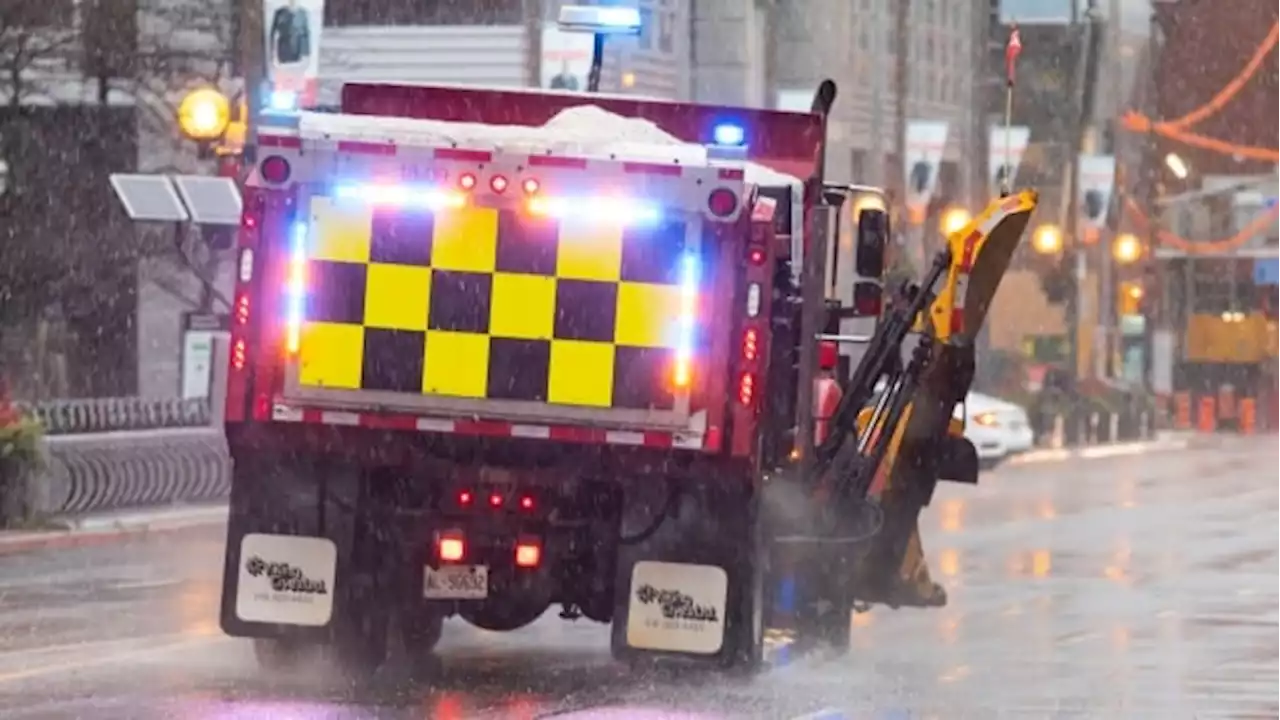 Toronto $26M over budget on snow-clearing last year as auditor warns accountability tools missing | CBC News