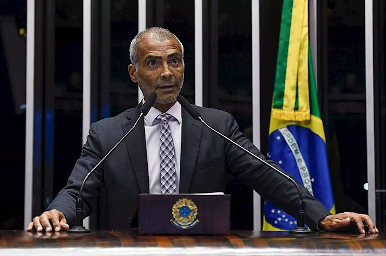 Romário apresenta melhora no quadro clínico, mas segue internado no Rio