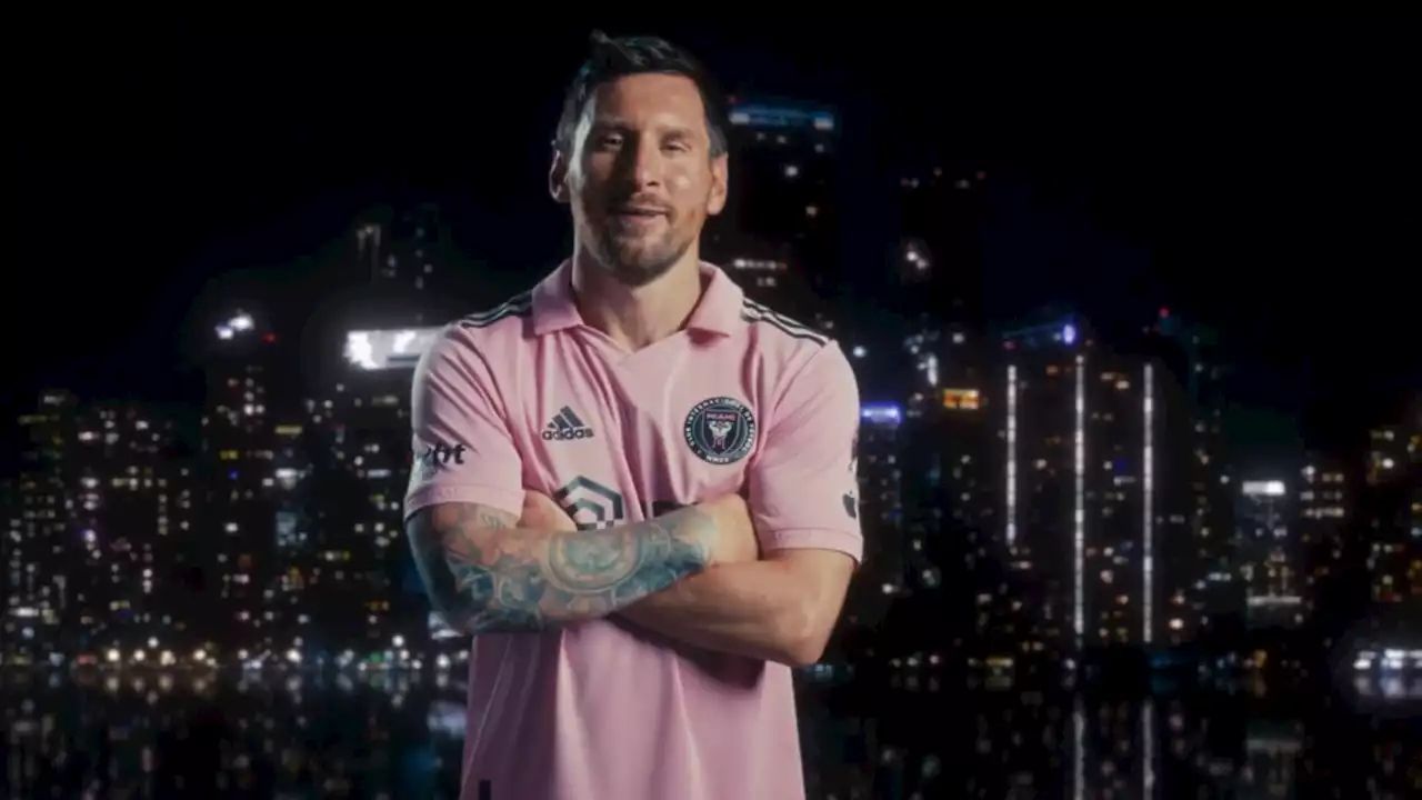 Lionel Messi firma oficialmente con el club Inter Miami de la MLS