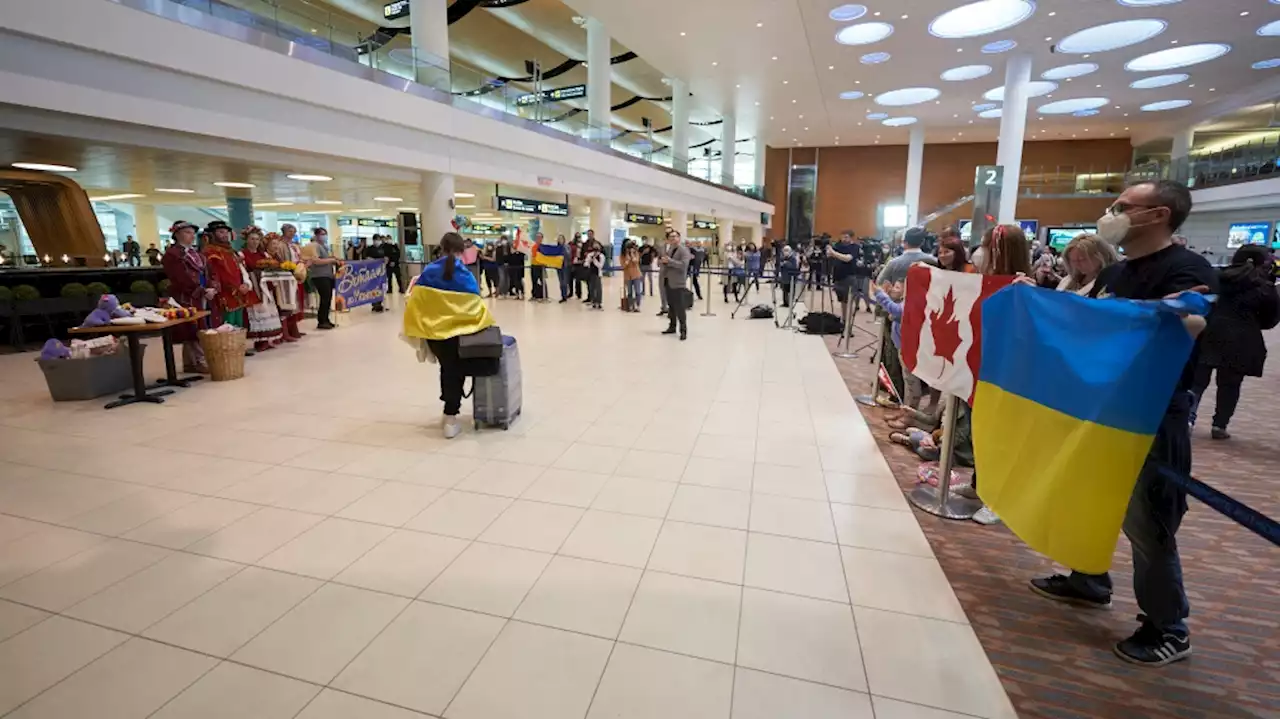 Canada announces new path to permanent residency for Ukrainians with family in Canada