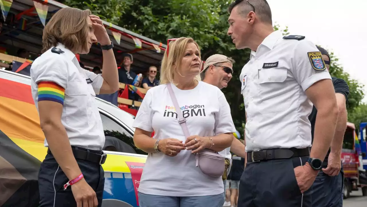 Zwischenfall mit Polizisten auf CSD, Nancy Faeser äußert Kritik