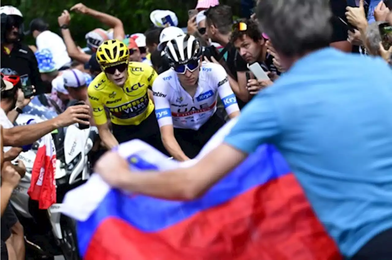 Tour de France schorst motorrijders die Pogacar hinderden