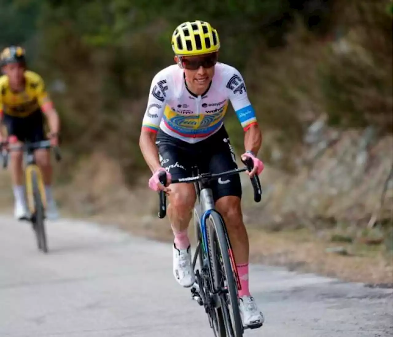 ¡Qué lástima! Esteban Chaves abandona el Tour de Francia tras una caída