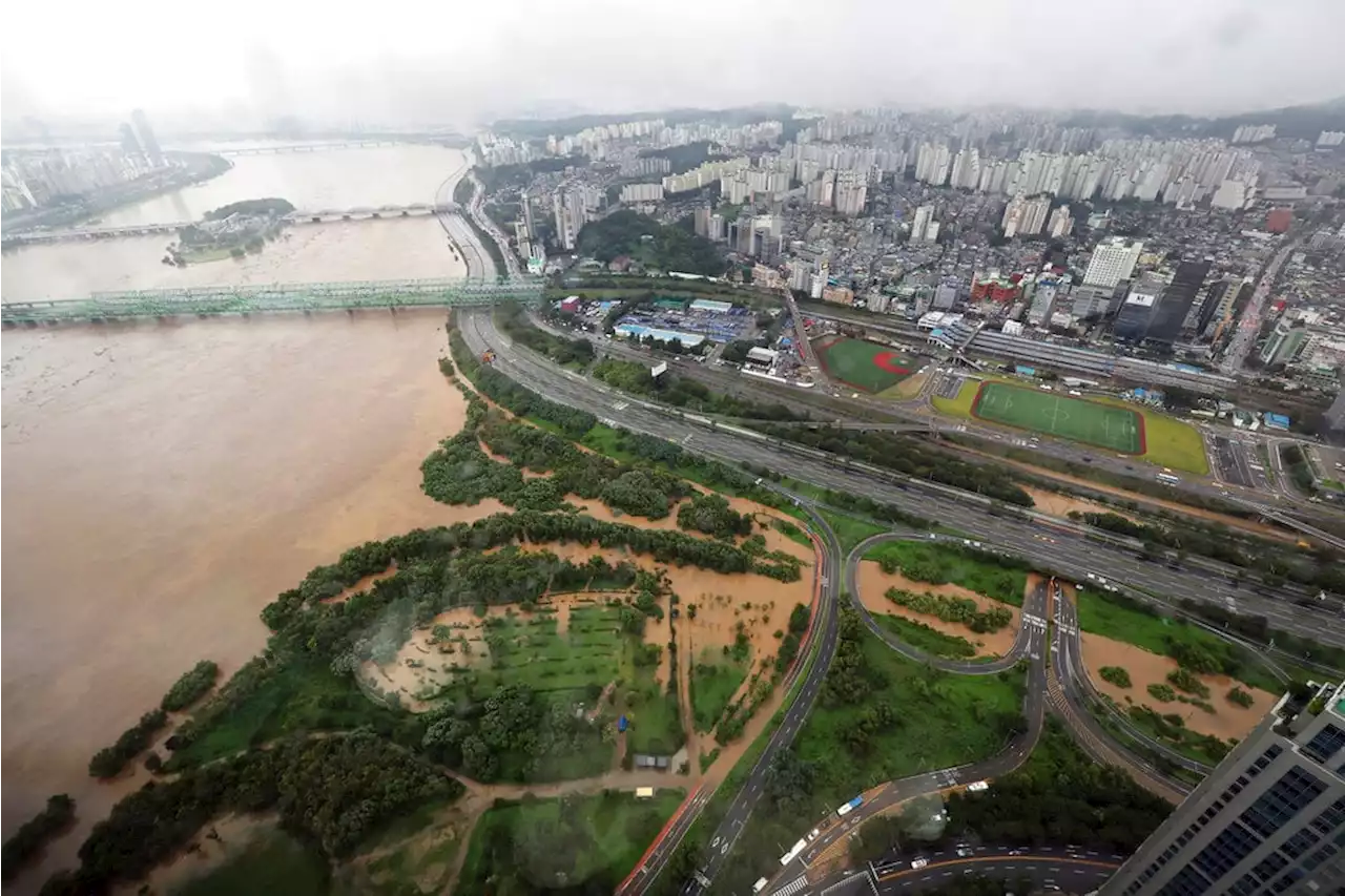 7 die, over 1,000 evacuated after landslides, floods in S. Korea