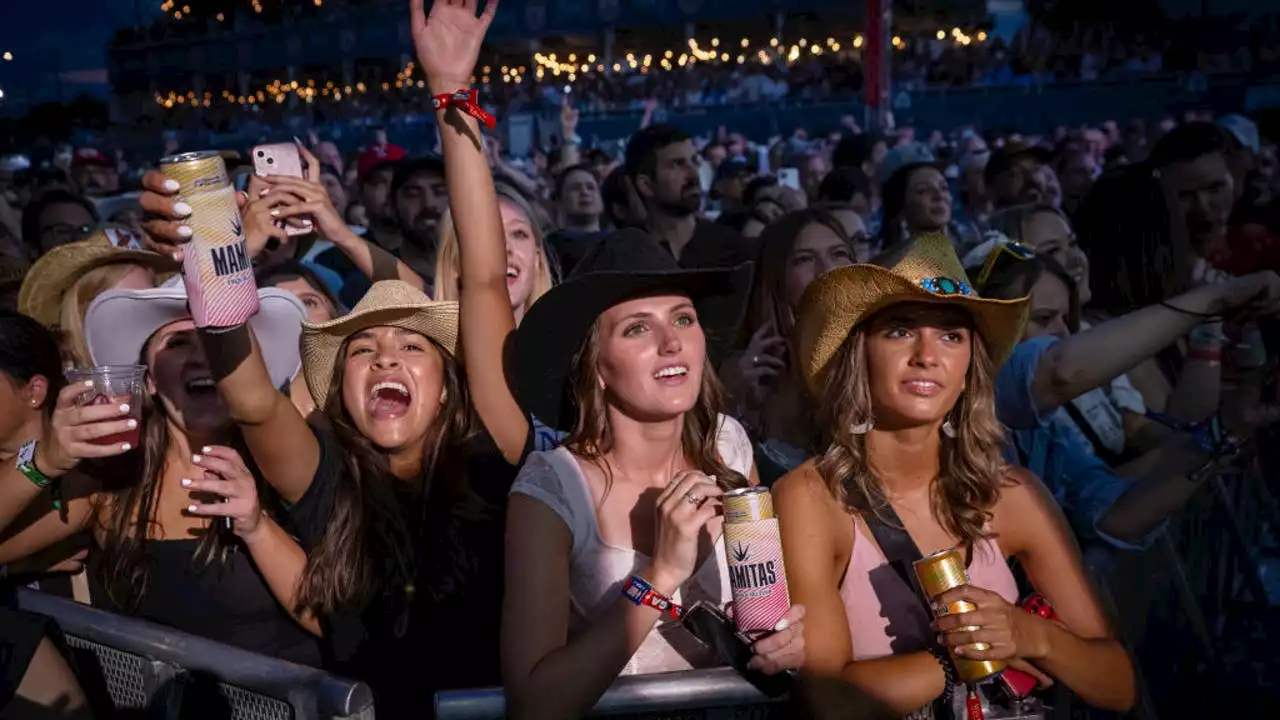 Severe weather forces evacuation of Windy City Smokeout