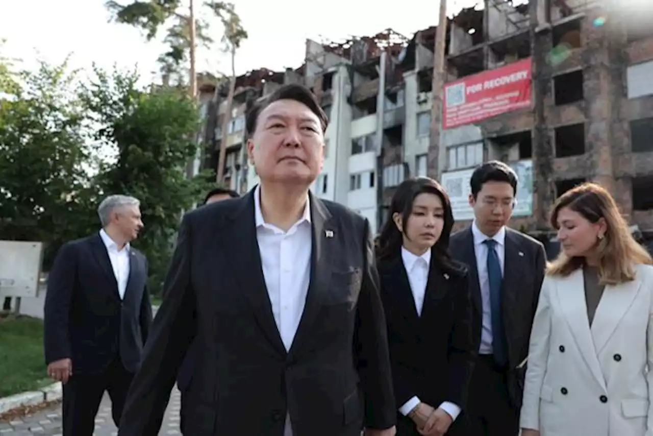 학살현장부터 찾은 윤 대통령… 우크라 비살상무기 지원 기조 바뀔까