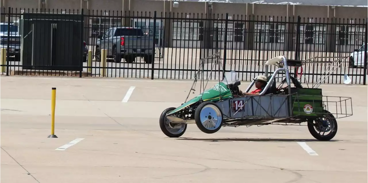 Solar car cross-country race features So Cal schools, high hopes and a helmet