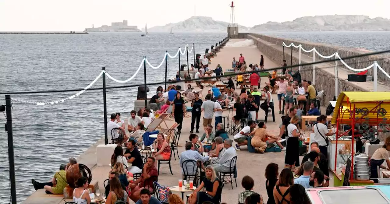 Marseille : ils trinquent à la Digue du large