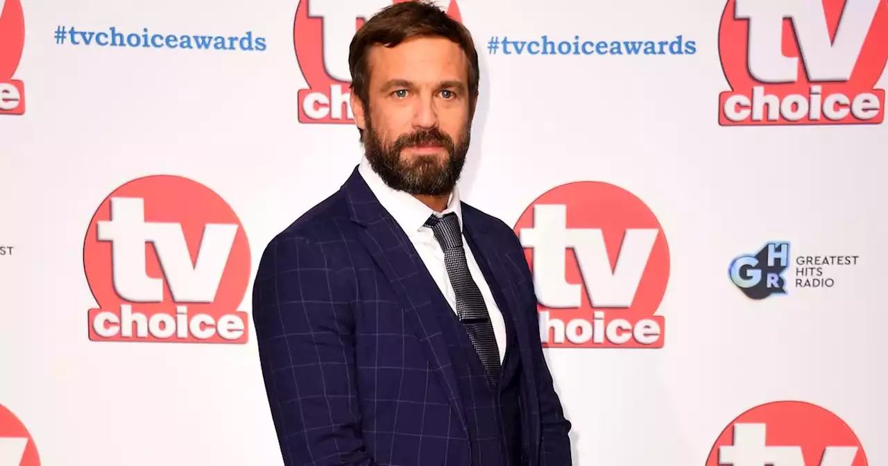 Hollyoaks' Jamie Lomas heartbroken at death of dad as co-stars show support