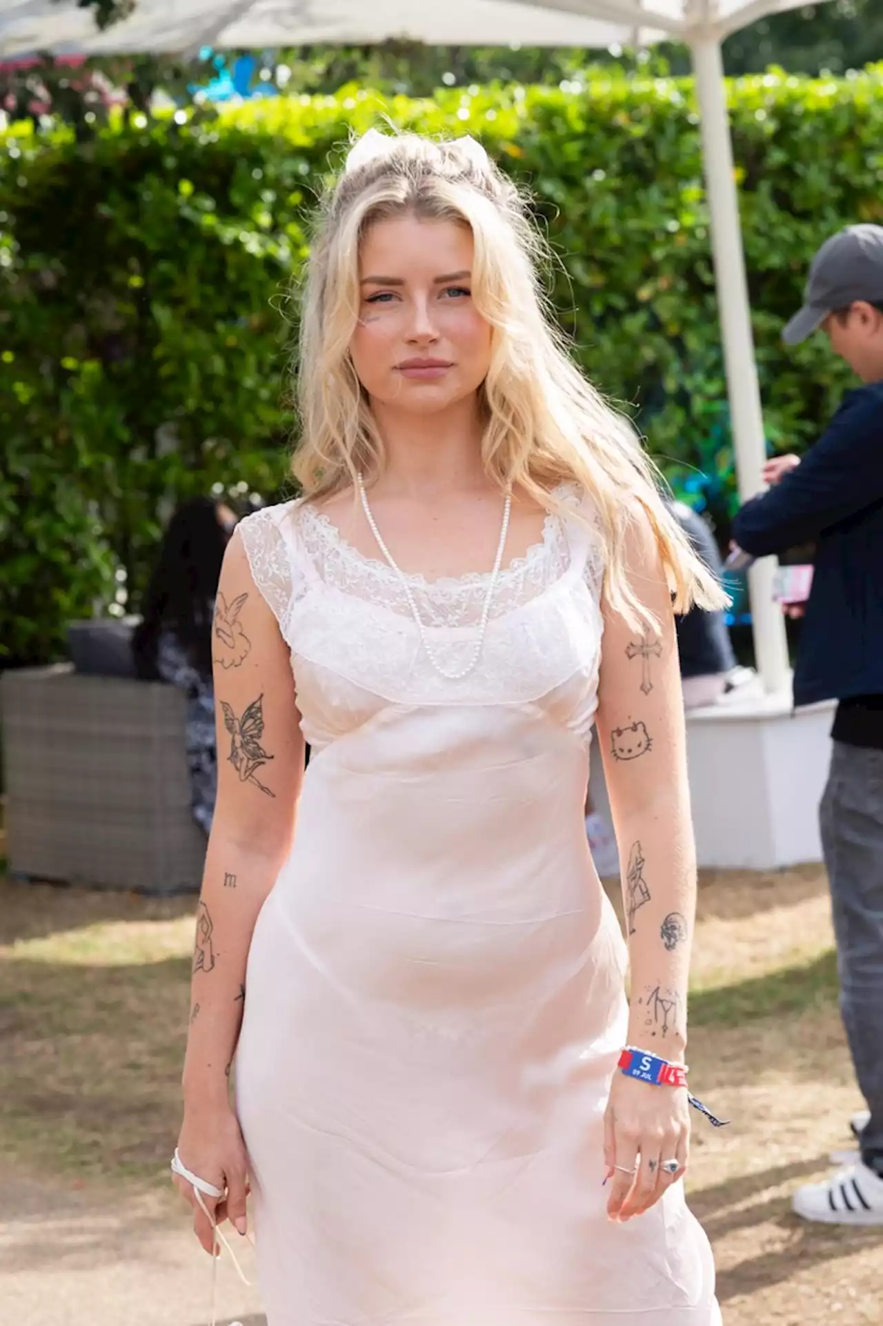 Celebs Go Dating could 'heal sibling rift' between Kate and Lottie Moss