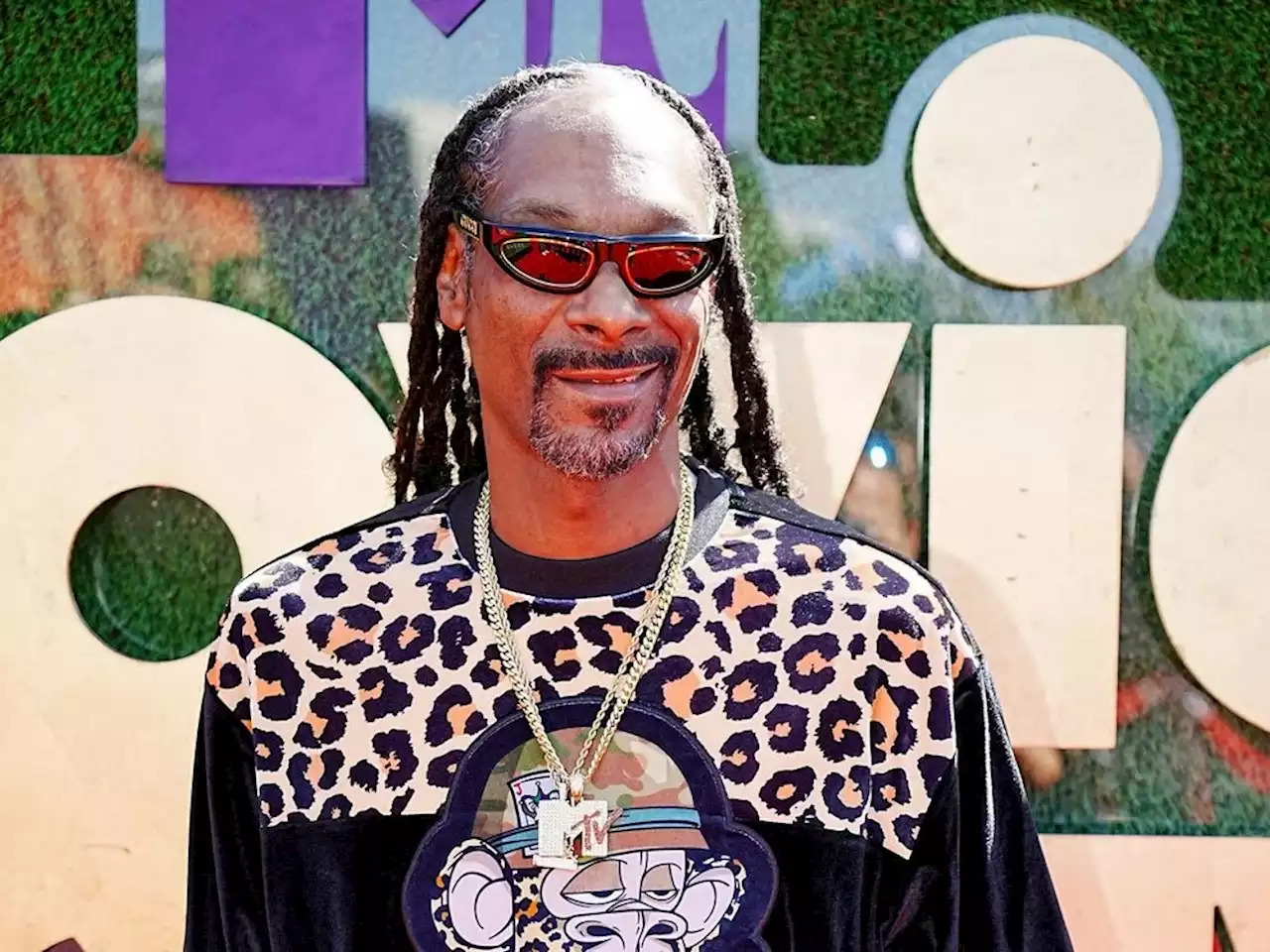 Snoop Dogg confirms he had pet cockroach: 'He grew to the size of a whole dollar bill'